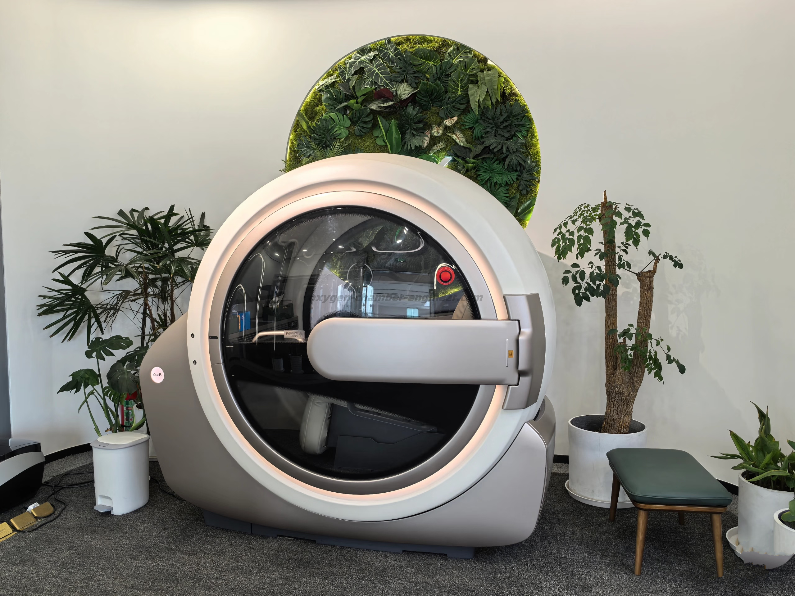 How long does a hyperbaric oxygen therapy session take?